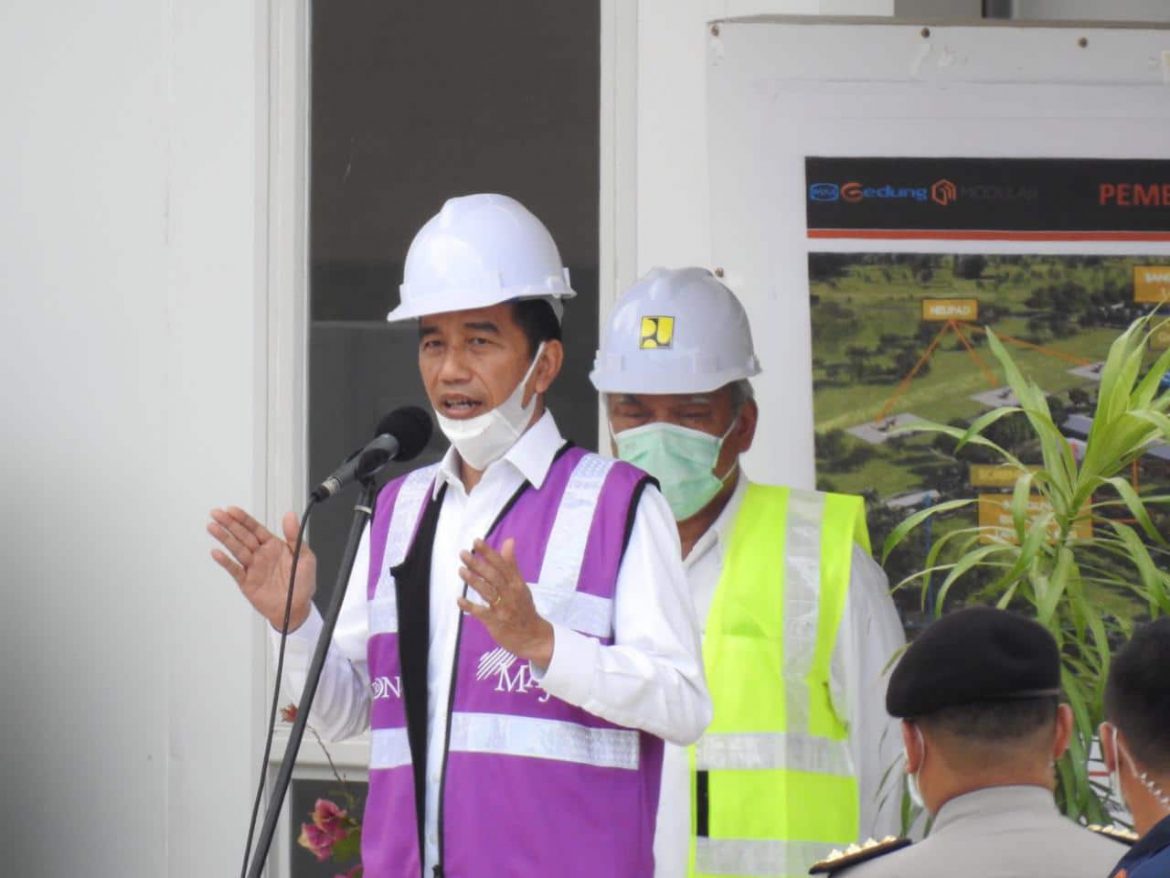 KAPOLDA KEPRI SAMBUT KEDATANGAN PRESIDEN REPUBLIK INDONESIA DALAM RANGKA KUNJUNGAN KERJA DI PULAU GALANG BATAM