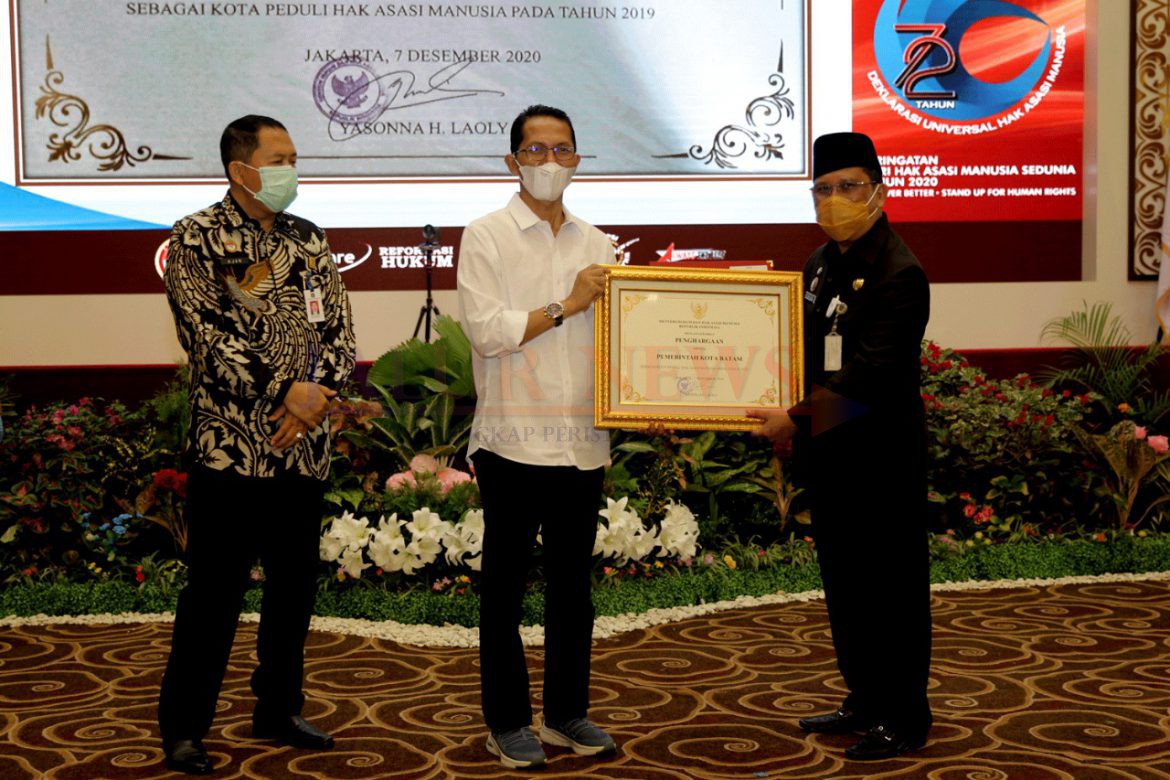 Batam Terima Penghargaan Kota Peduli HAM