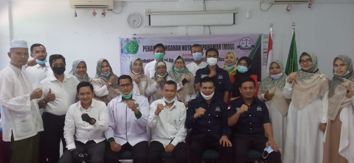 MoU Antara STAI Ibnu Sina Batam dengan PPKHI DPC Kota Batam Berjalan Mulus