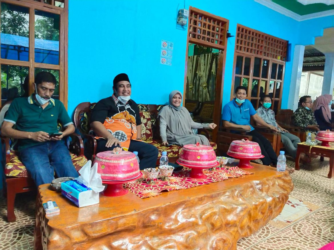 Bupati dan Wakil Bupati terpilih H.A. Chaidir Syam dan Hj Suhartina Bohari