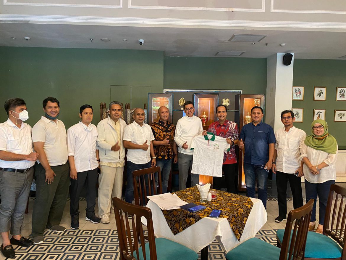 Baju Batik Ketum MCMI Wisnu Dewanto