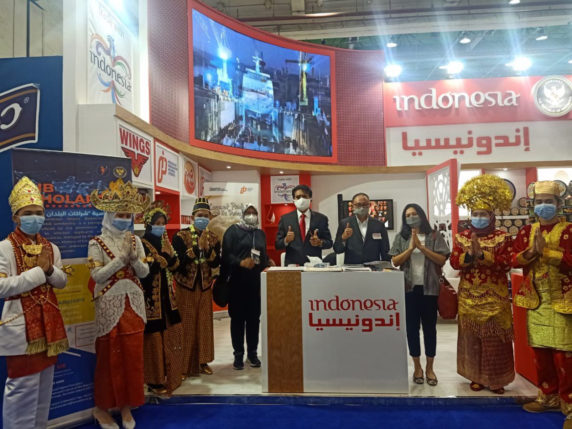 Duta Besar RI untuk Mesir, Lutfi Rauf saat membuka Paviliun Indonesia pada pameran Supermarket Expo 2021 yang digelar di Cairo Convention & Exhibition Center, Kairo Mesir