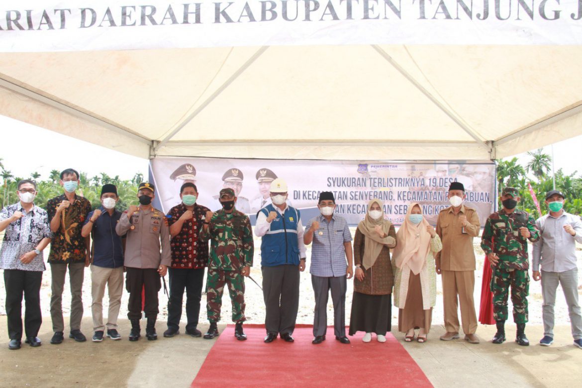 Bupati Anwar Sadat Menghadiri Syukuran Terlistriknya 19 Desa di Kecamatan Senyerang Foto jalurnews.com