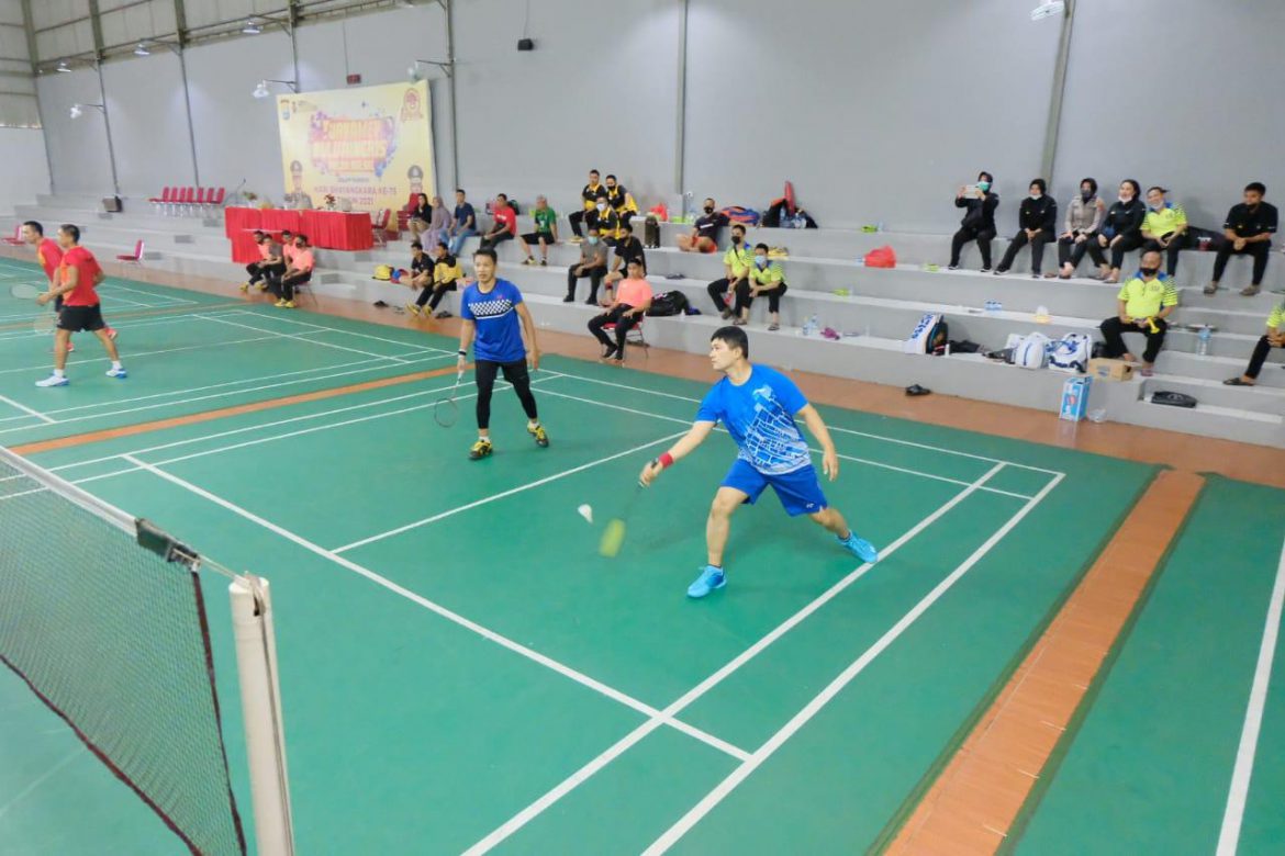 Turnamen Bulutangkis Internal Personil Mapolda Sulsel di Gedung Olahraga Dafest Daya