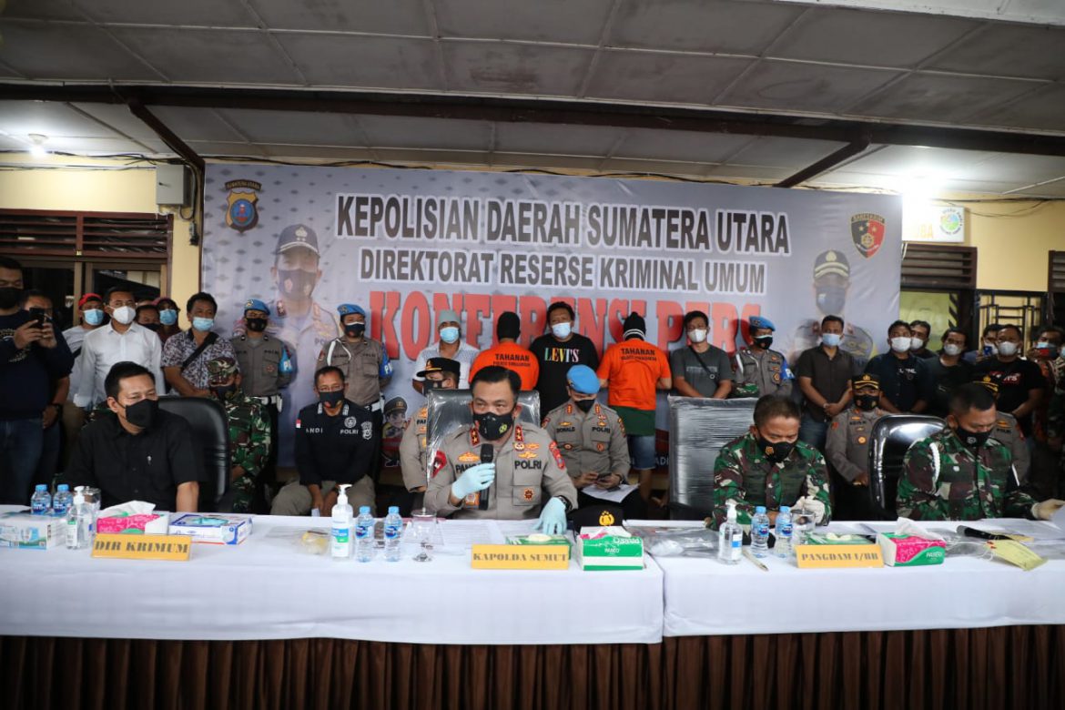 Kapolda Sumut Pimpin Press Rilis Kasus Penembakan Wartawan. Kamis, (24/06/2021).