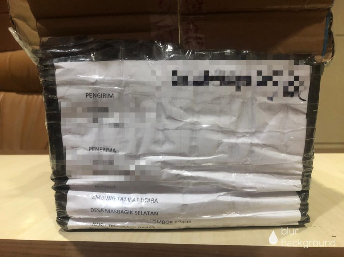 Barang bukti ganja seberat 6,2 gram di dalam kerah pakaian bekas jenis blazer | Foto : Istimewa
