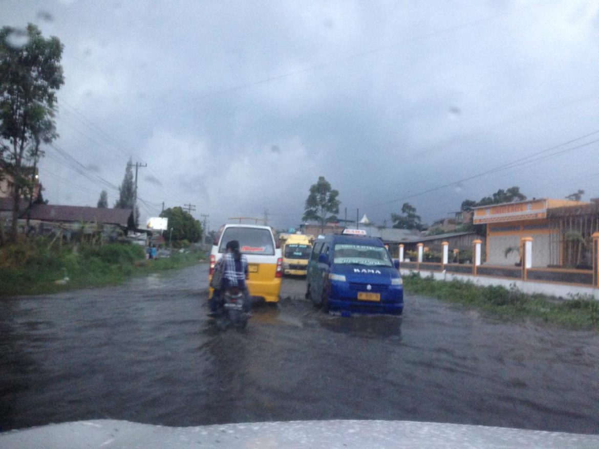 Lokasi Banjir di Jalan Jamin Ginting, Desa Raya, Kecamatan Berastagi Kabupaten Karo.