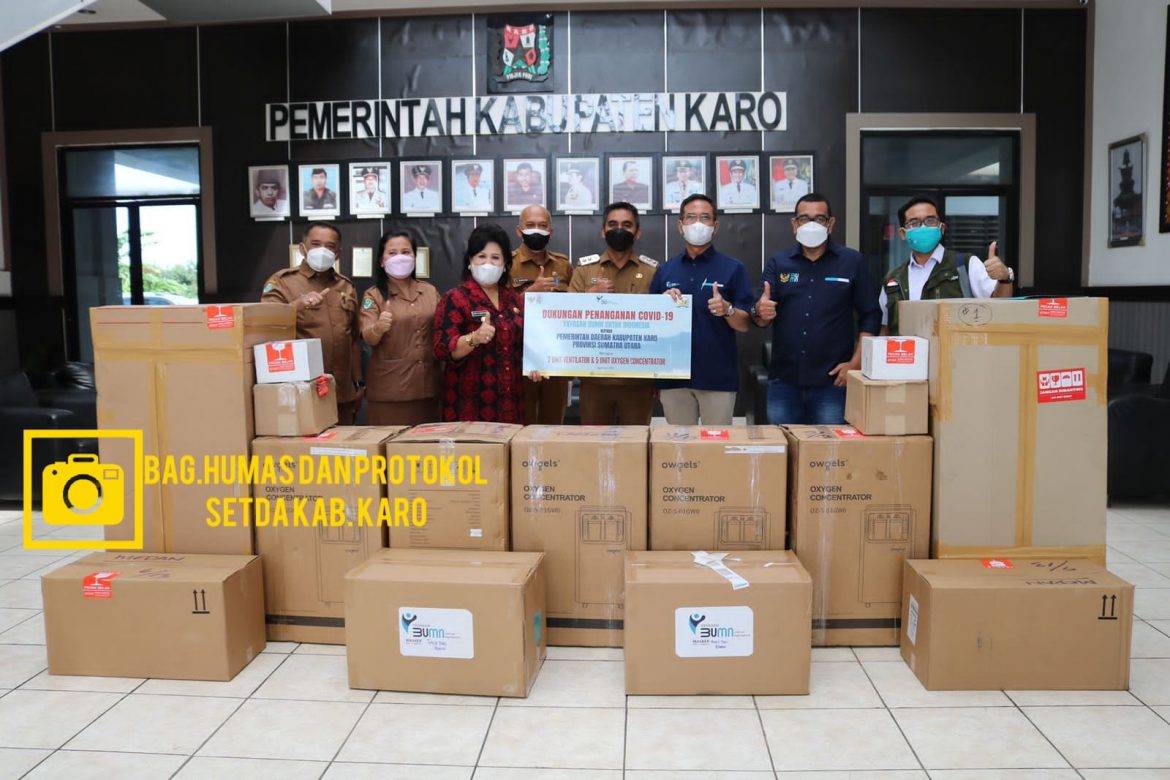 Yayasan BUMN Menyerahkan Bantuan Dukungan Penanganan Covid 19 Kepada Pemerintah Kabupaten Karo.