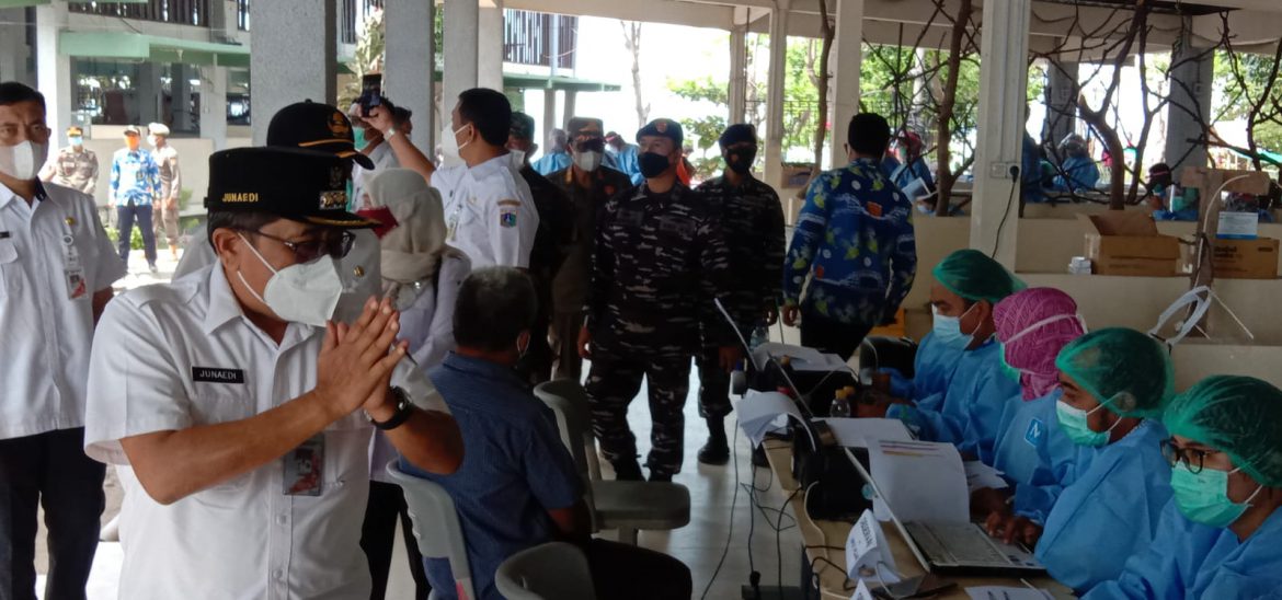 Vaksinasi covid-19 di Kepulauan Seribu